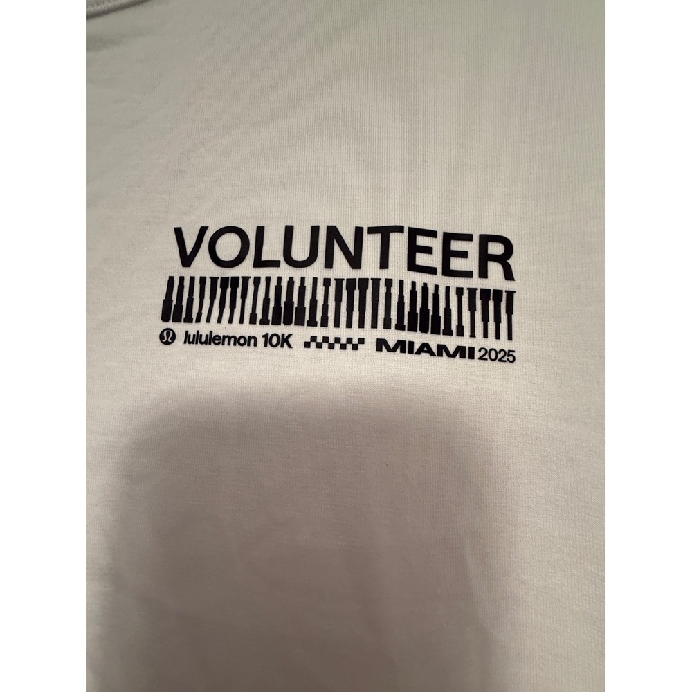 Lululemon Mens 10K Miami 2025 Volunteer Graphic T-Shirt White Large LM3CZPS - Picture 2 of 5